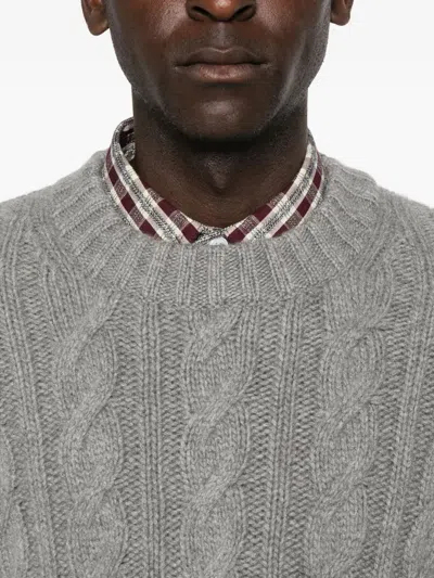 粗绞花针织圆领毛衣