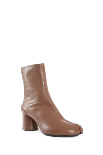 Maison Margiela Tabi 60 Nappa Leather Ankle Boots In Brown