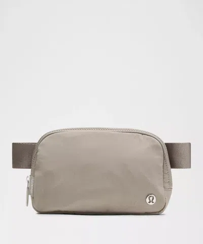 Lululemon Everywhere Belt Bag With Long Strap 1l