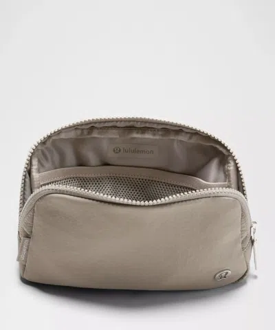 Lululemon Everywhere Belt Bag With Long Strap 1l