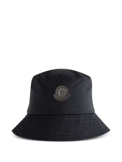 Moncler Reversible Logo Patch Bucket Hat In Black