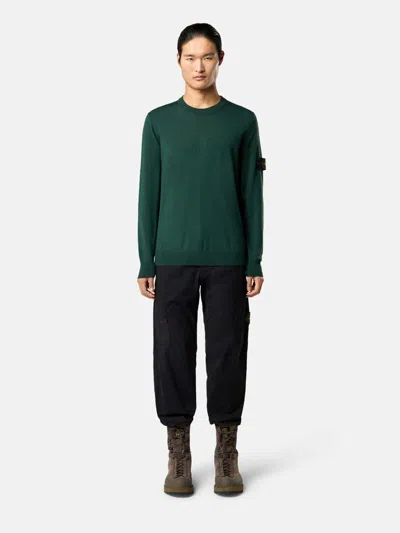 Stone Island Minimalist Long-sleeve Crewneck Sweatshirt With Distinctive Patch Logo In Green