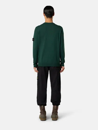 Stone Island Minimalist Long-sleeve Crewneck Sweatshirt With Distinctive Patch Logo In Green
