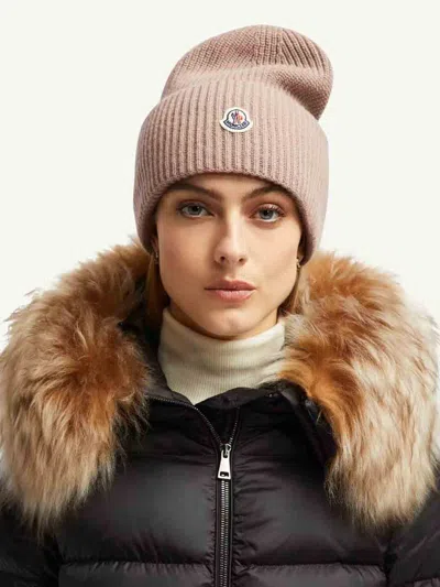 Moncler Ribbed Knit Wool Beanie With Felt Logo Patch In Neutral