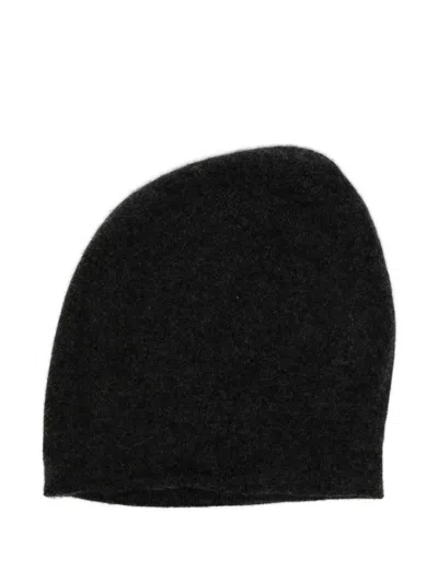 Devoa Cashmere Beanie In Black