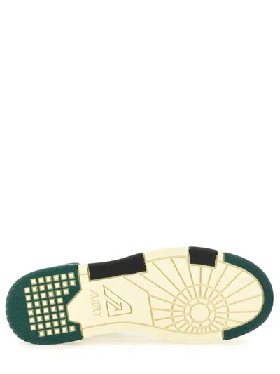 Autry Clc Panelled Sneakers In Multi