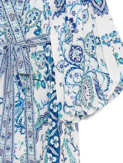 ISNIK LULLABY 斗篷