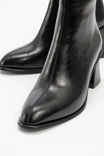Prologue Shoes Maura Block Heel Boot In Black