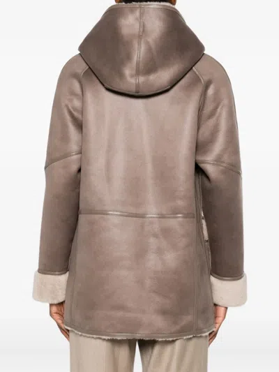 皮毛一体边饰连帽外套