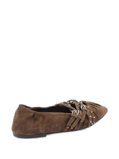 BRENDAH 尖头扣环芭蕾平底鞋