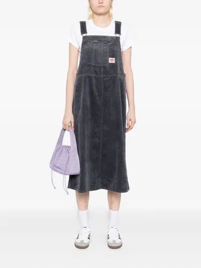 灯芯绒口袋连衣裙