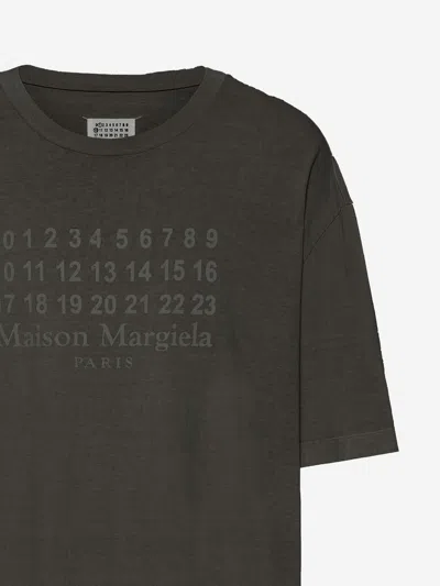 Maison Margiela Graphic Crew Neck Short Sleeve Relaxed T-shirt In Gray
