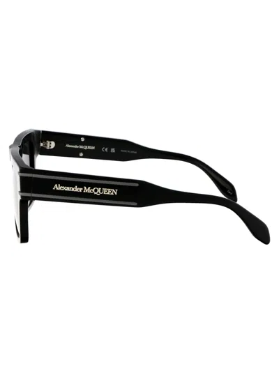 Alexander Mcqueen Eyewear Square Frame Sunglasses In Black