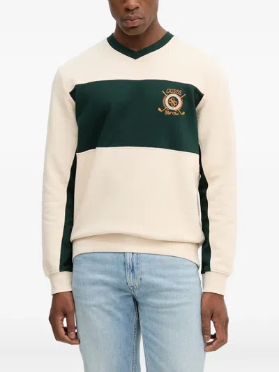 LOGO刺绣V领卫衣