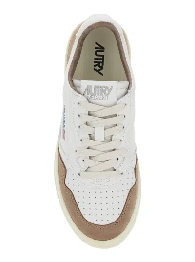 Autry "medalist Low" Sneaker In Sand