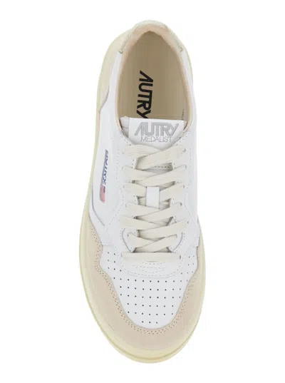 Autry Medalist Platform Sneakers With Padded Collar And Leather Insole In Gold