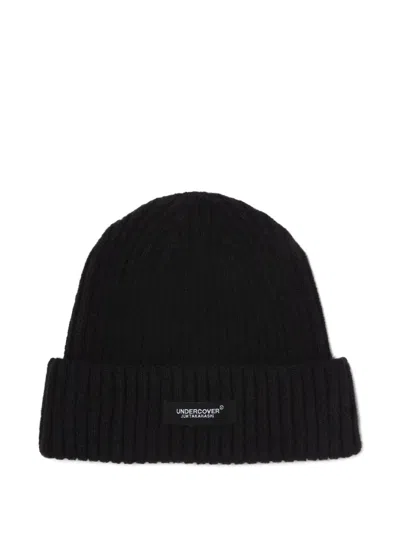 Undercover Ribbed Beanie In Black