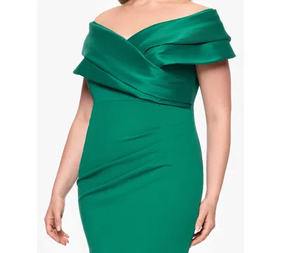 Betsy & Adam Plus "yasmeen" Long Off The Shoulder Scuba Crepe Gown In Green
