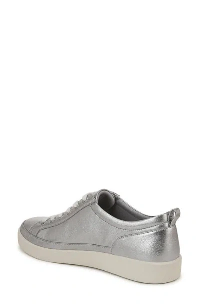 Vionic Winny Low Top Sneaker In Silver