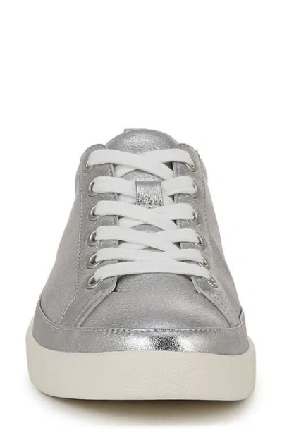 Vionic Winny Low Top Sneaker In Silver