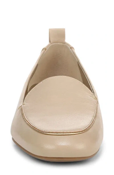 Naturalizer Women's Jordyn Closed Round Toe Loafers