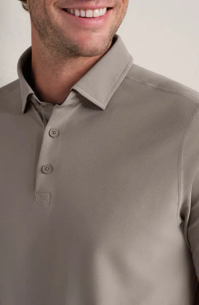 Rhone Regatta Piqué Performance Polo In Gray