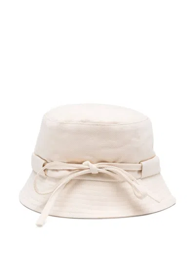 Jacquemus Le Chapeau Bob Gadjo Bucket Hat In Neutral