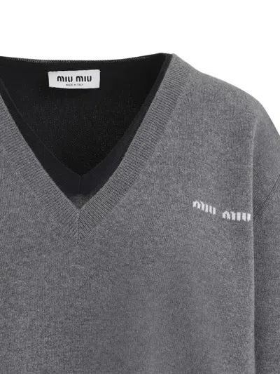 Miu Miu Two-tone Cashmere And Silk Oversize Sweater In Gray
