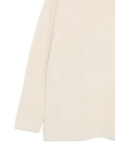 罗纹拼接高领毛衣