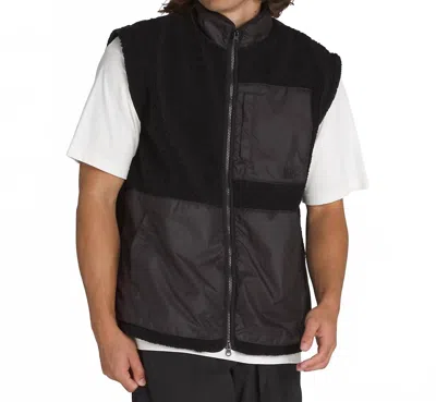 Vans Mte Navigate Highpile Jacket In Black In Black