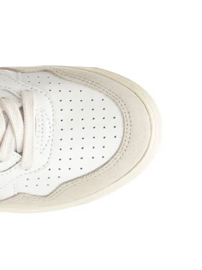 Autry Medalist Low Sneakers In White