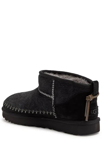 Ugg W Classic Ultra Mini Biarritz Suede Ankle Boots In Black