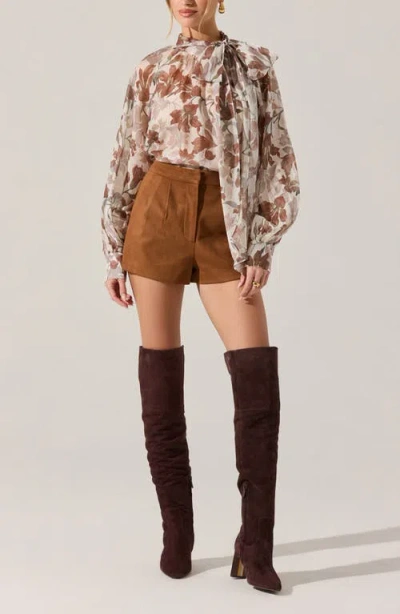 Astr The Label Cinthia Pussybow Balloon Sleeve Top In Neutral