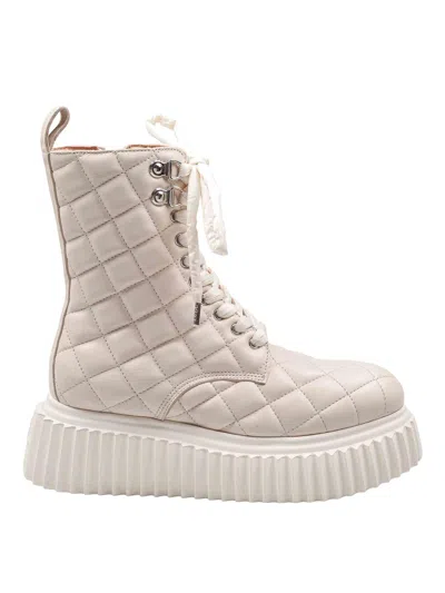 Agl Attilio Giusti Leombruni Quilted Leather Softy Lowboot Ankle Boot In Chalk Color In White