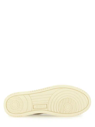 Autry Medalist Low Sneaker In Brown