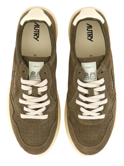 Autry Medalist Low Sneaker In Brown