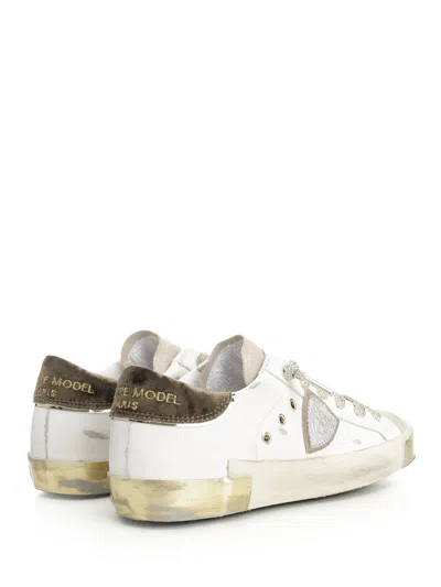 Philippe Model Prsx Low Sneakers In White Suede And Leather