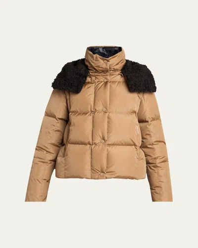 Moncler Piumino Corto Castelnou Con Cappuccio In Pile E Trapuntatura A Quadri In Neutral