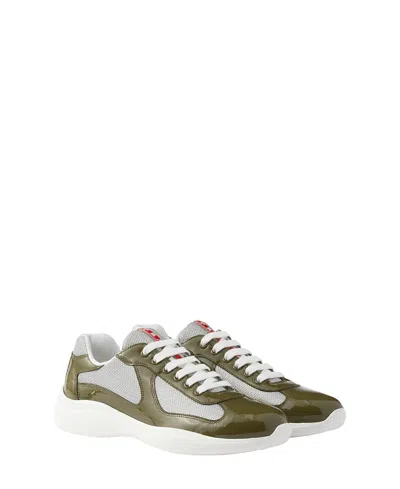 Prada Round Head Low-cut Sneakers In Green