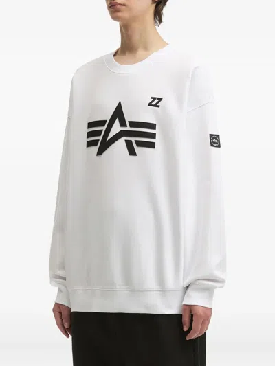 Izzue Logo-patch Crew-neck Sweatshirt In White
