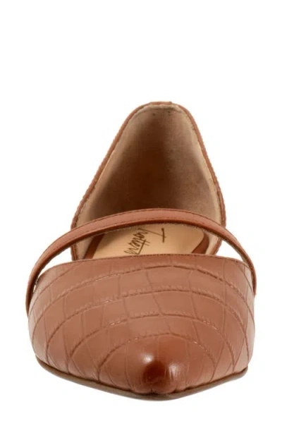 Trotters Wide Width Emory Flat In Brown