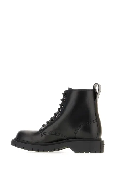 Givenchy Chunky Sole Round Toe Leather Ankle Boots In Black
