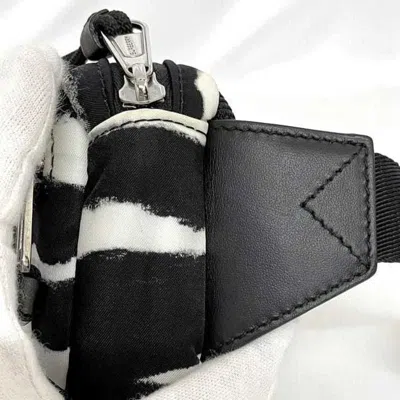 Pre-owned Burberry Black White Nylon Leather Shoulder Bag Sling Bag ()