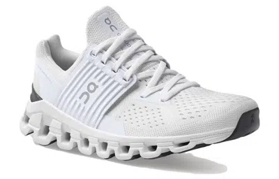 On (wmns)  Running Cloudswift 'all White'