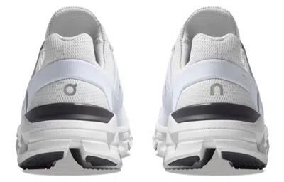 On (wmns)  Running Cloudswift 'all White'