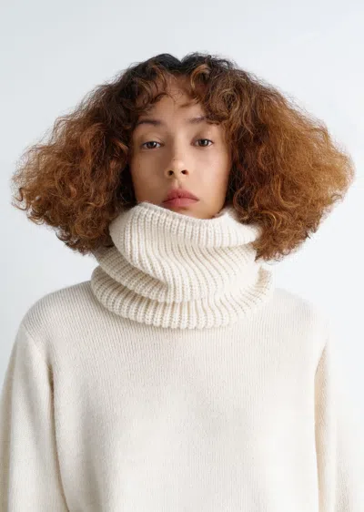 Lemaire Ribbed High-neck Snood In White