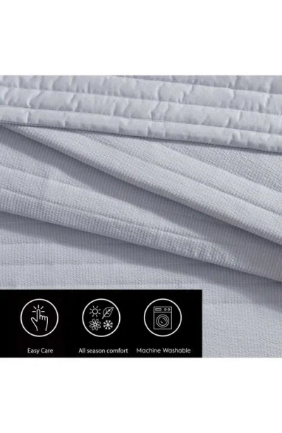 Vera Wang Seersucker Stripe Quilt & Sham Set In Blue