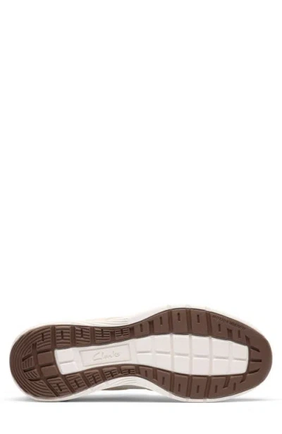 Clarks Motion Trek Go In Sand