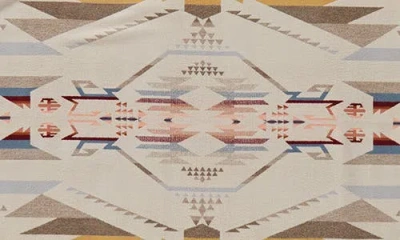 Pendleton White Sands Jacquard Robe Blanket In Brown