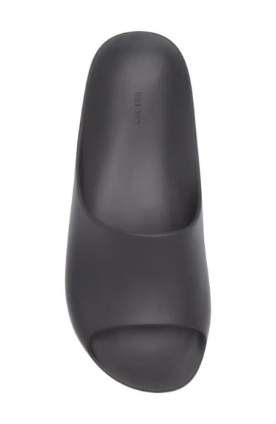 The Row Ama Slipon In Rubber In Black